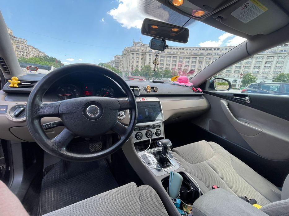 Vand Volkswagen Passat B6 sau schimb cu Passat CC plus diferenta din partea mea