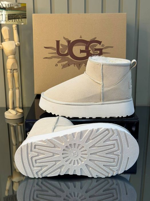 Ghete Ugg noi !!! Marimi 36/41 !!!