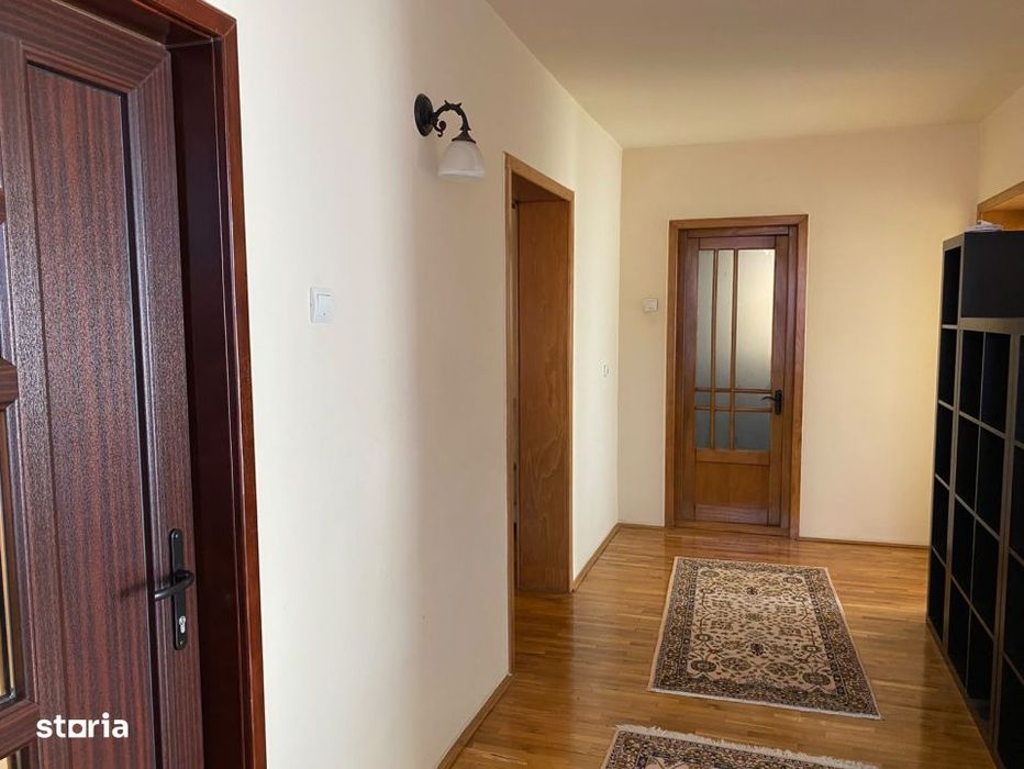 Casa cu 4 camere, 120 mp, zona Est
