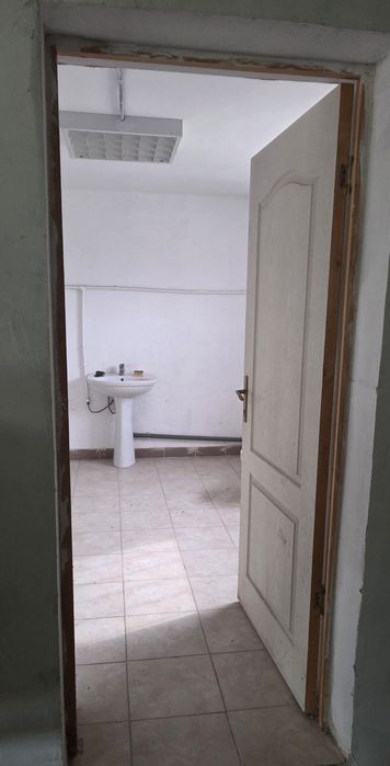 Hale de Inchiriat in Popricani și platformă betonată
