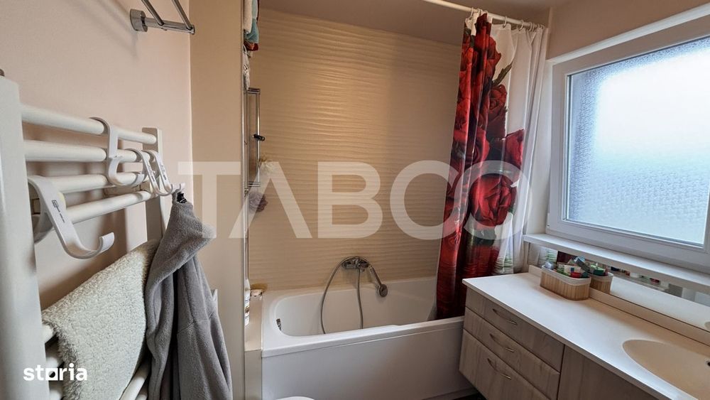 Penthouse 3 camere si doua locuri parcare de vanzare in City Residence