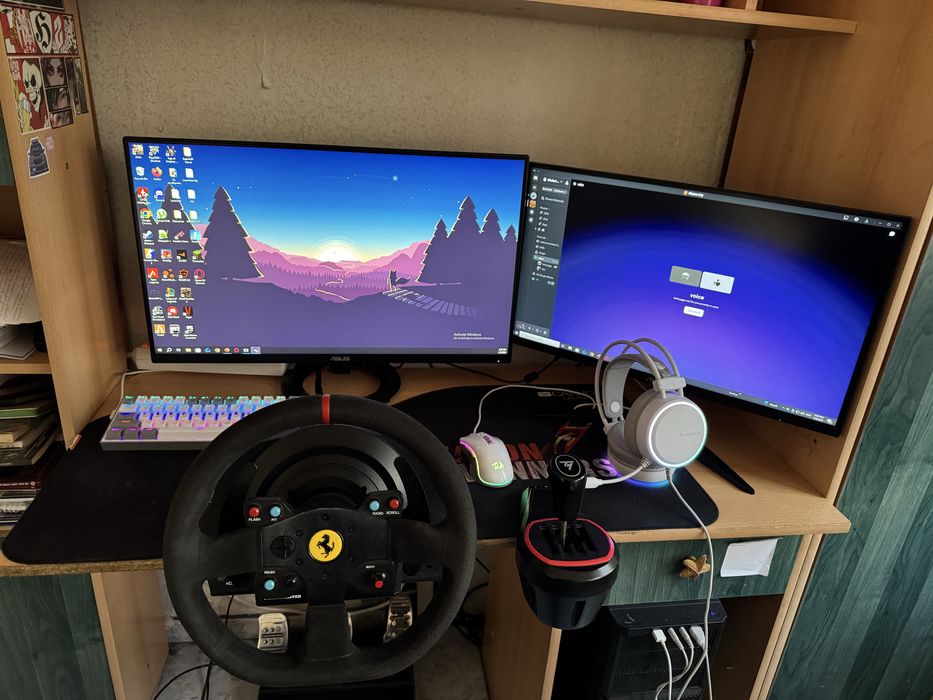 Волан Thrustmaster T300rs Ferrari Alcantara