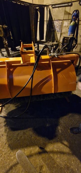 Perie maturatoare pentru excavator