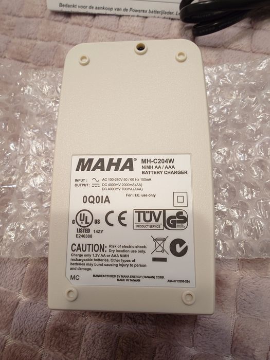 Încărcător rapid POWEREX MH-C204W