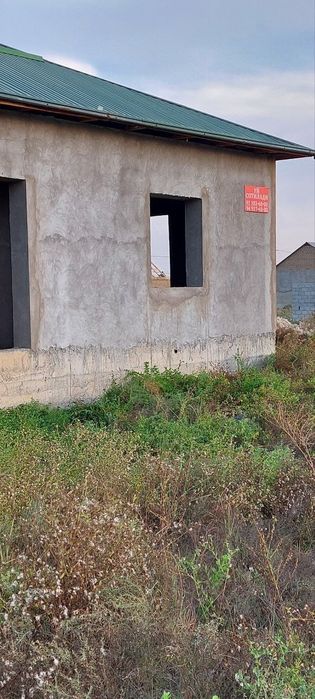 Продаётся участок 6 соток в 19 квартале г. Гулистан.Дом 6ти комнатный.