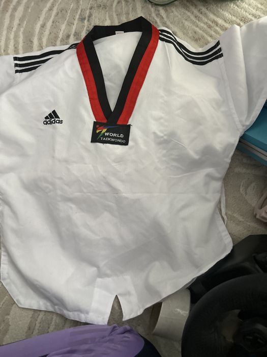 Продам костюм для каратэ