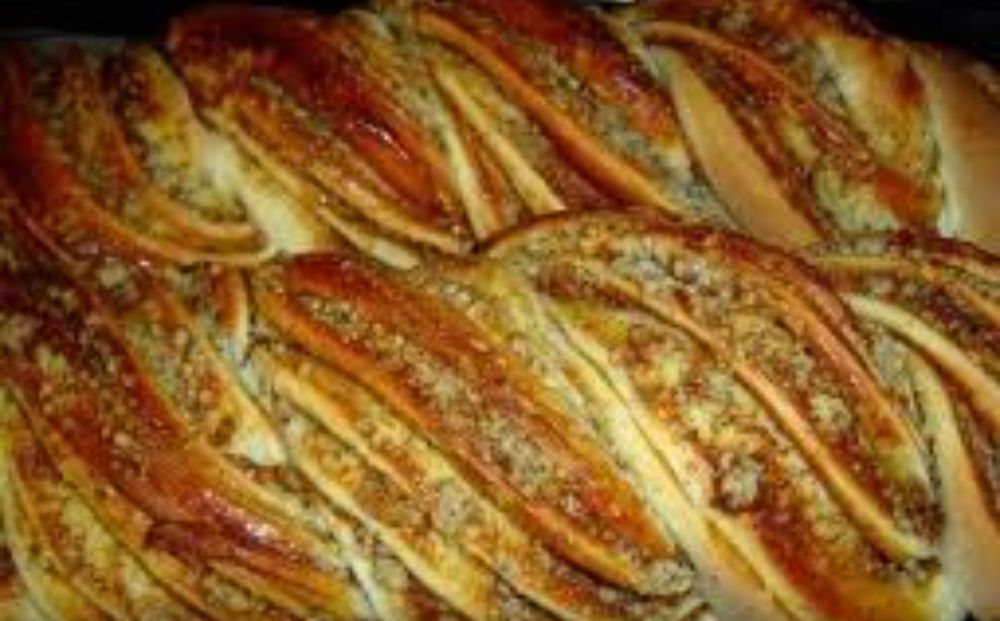 Выпечка рулетов куличей