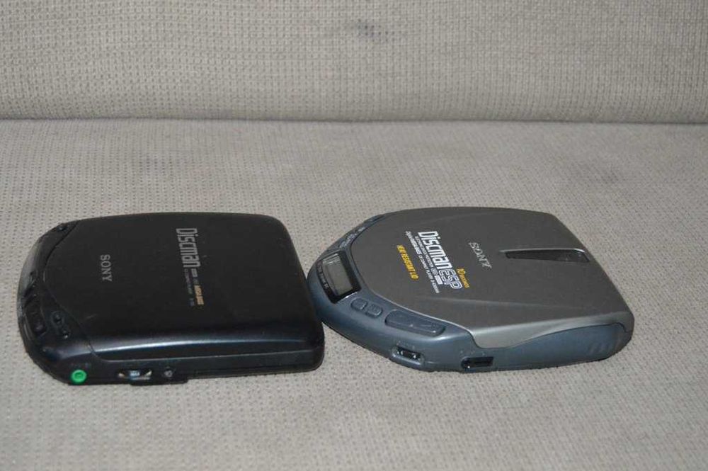 Pachet 2 buc. Sony Discman (D-133 și D-E300AN) – DEFECTE / Pentru piese sau reparație