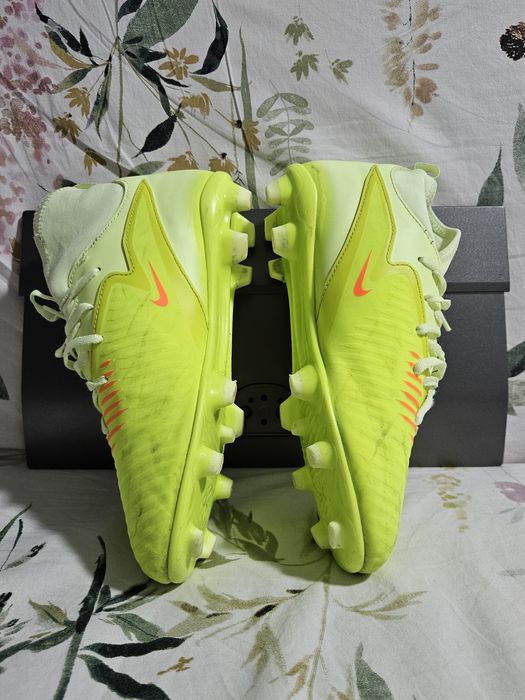 Nike Jr. Phantom 6 Club MG