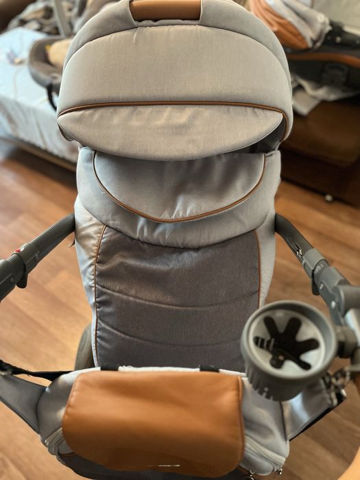 Adamex бебешка количка vicco 3 в 1