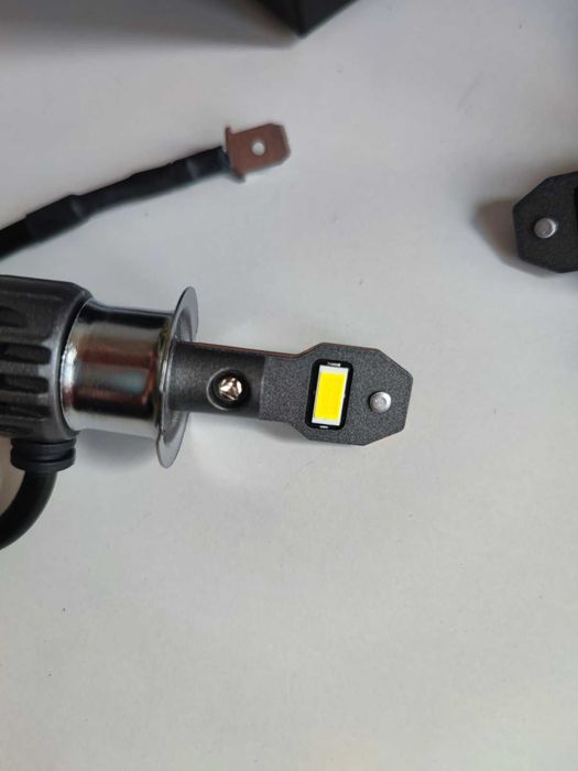 ЛЕД крушки H3 3000L 6000K Нови компект Крушка LED Диодни Диодна Крушка