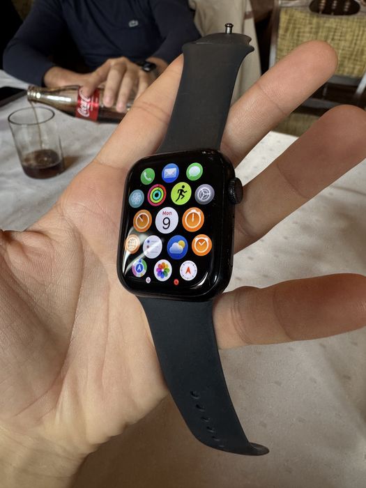 Apple Watch Seria 7 -ca nou