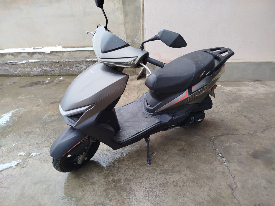 Skuter sotladi Samarqand