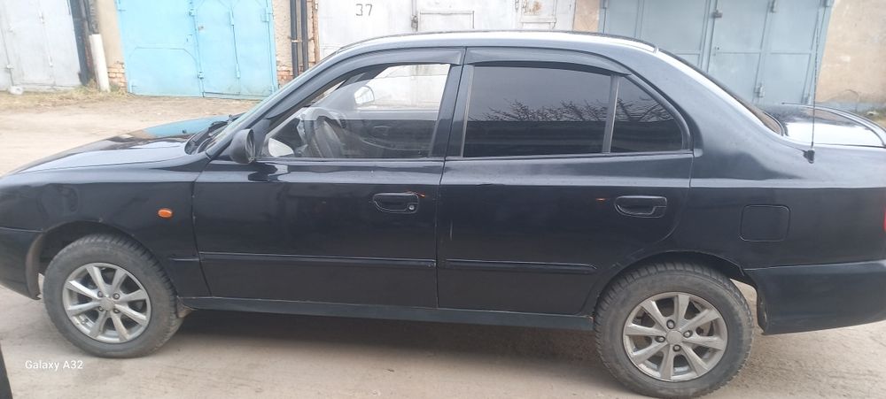 Машина Hyundai accent