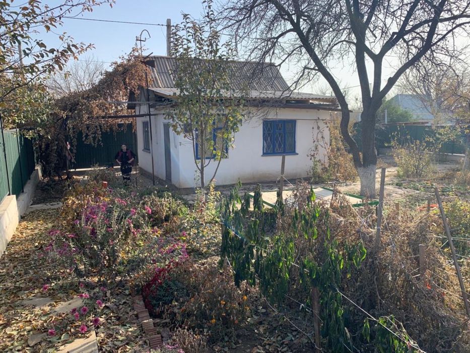 Продается дача в бозарыке. 6 соток……….