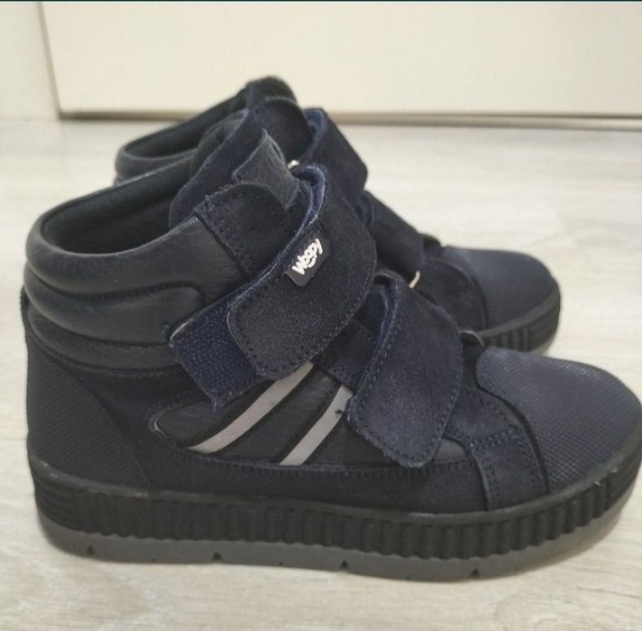 Детские туфли и крассовки