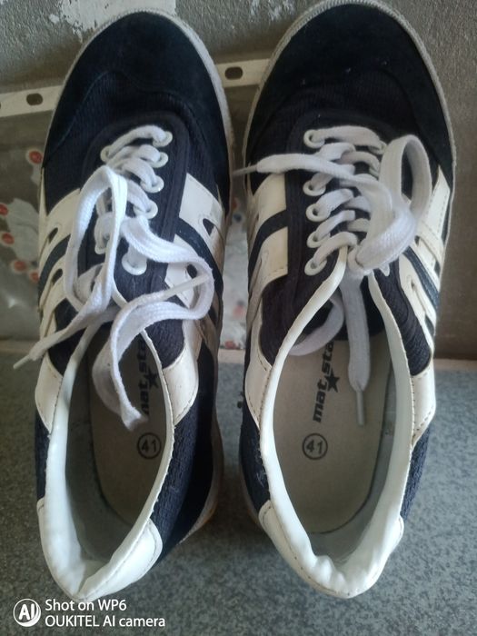 Дамска пола лятна къса и гуменки