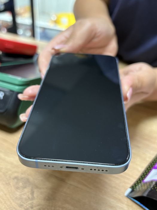 Iphone 14 256Гб аккумулятор 75%