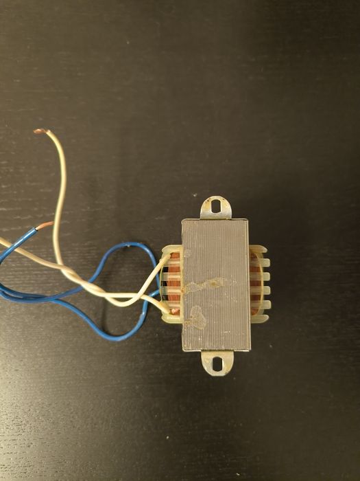 Трансформатор понижаващ 220 V / 19V AC