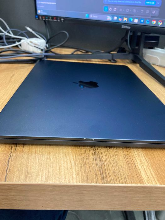 MacBook Air M2 13.6" | 16GB / 1TB — Midnight