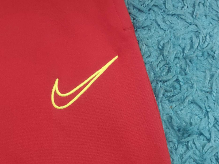 Pantaloni Nike Dri Fit Red