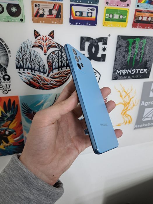 Продам Срочно Samsung Galaxy A72 память 128gb в идеальном состоянии