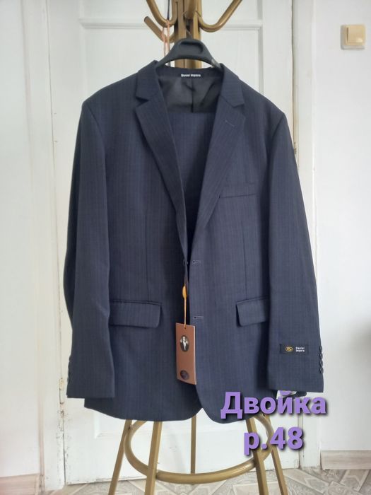 Продам мужские костюмы