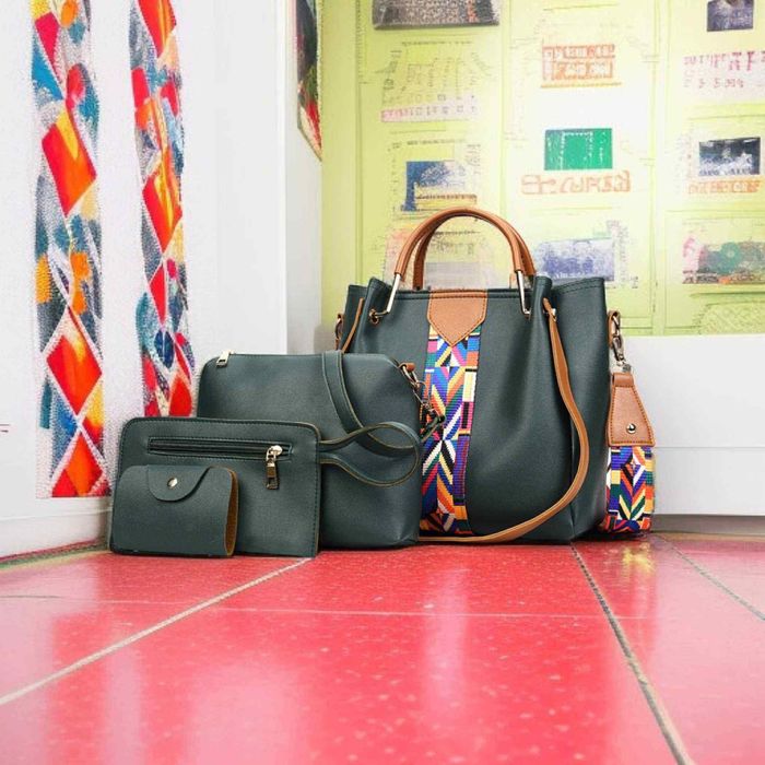 Комплект дамски чанти