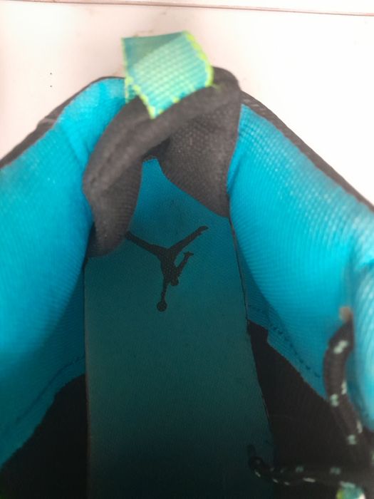 Баскетбольные крассовки размер 40