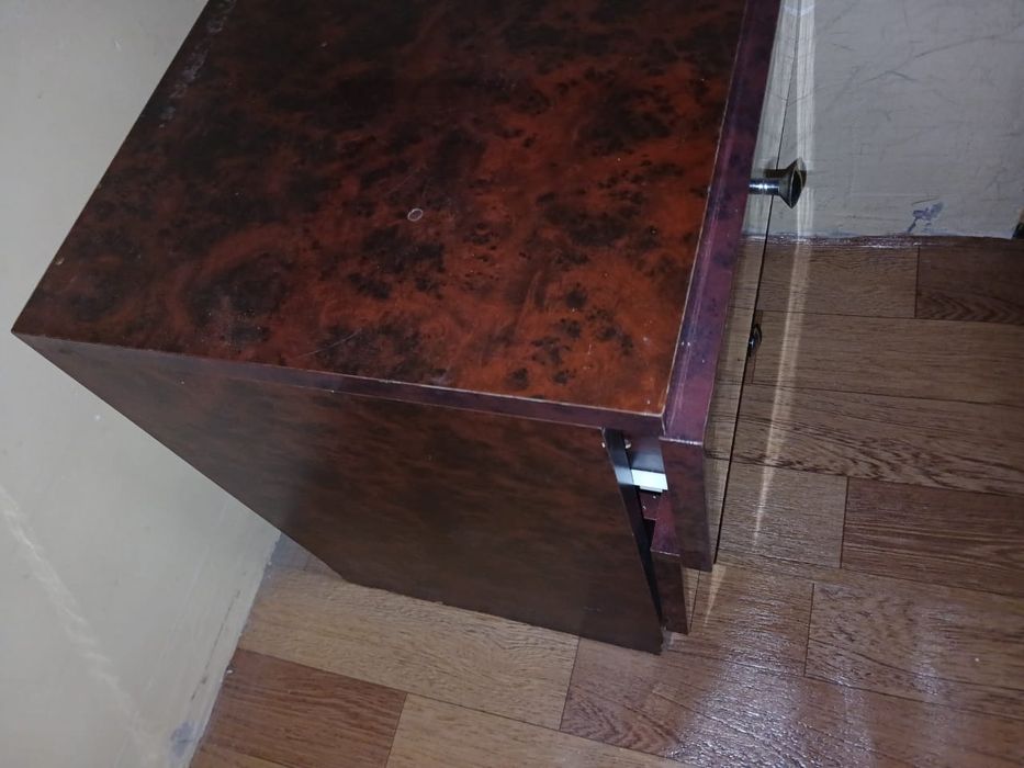 Тумбочка 3000 тенге