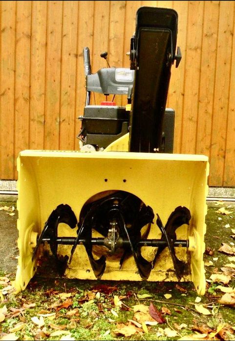 Продавам професионален бензинов снегорин Kärcher STH 8,66 W