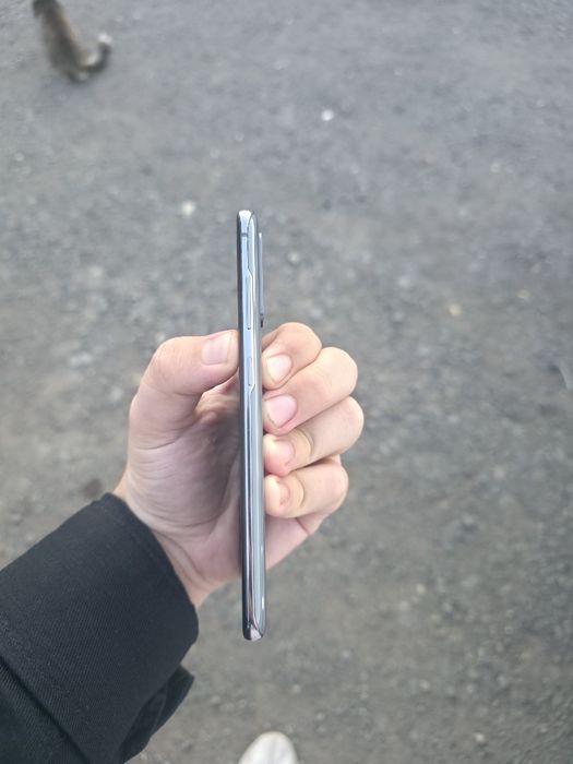 Samsung s20 Космический серый