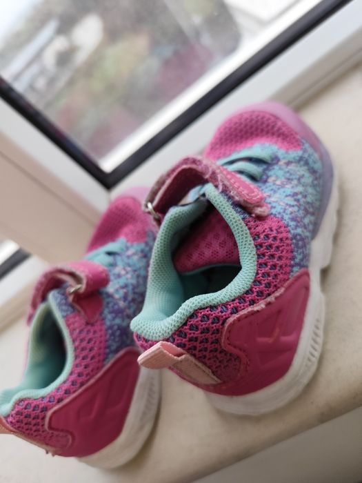 Детски маратонки за момиче