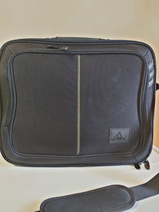 Geanta laptop adidas. documente