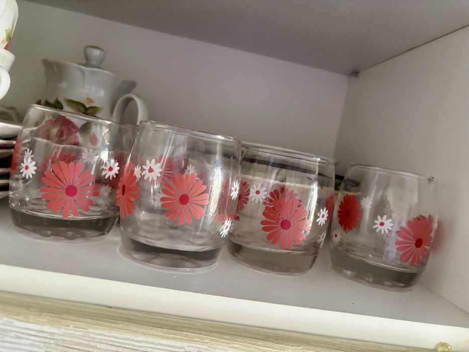 Посуда,сервиз чайный,тарелки