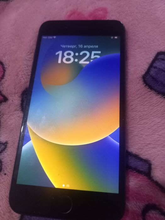 Продам Айфон 8плюс
