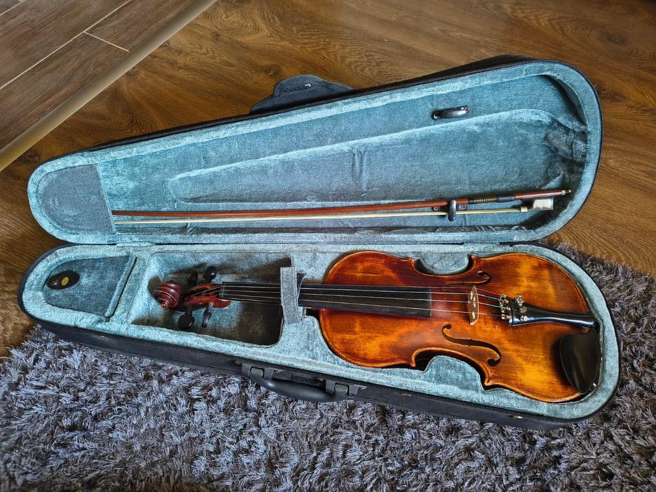 Vioară 4.4 recondiționată în stare perfectă
