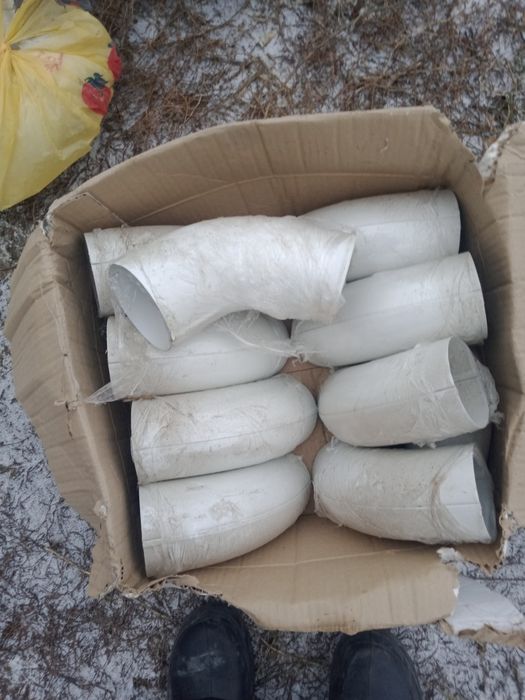 Продам уголки желоба 90гр. Колено.