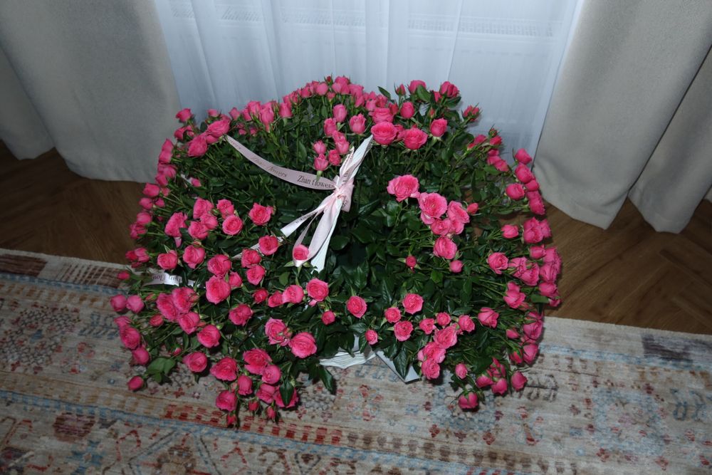 Букет из КУСТОВЫХ спрей роз