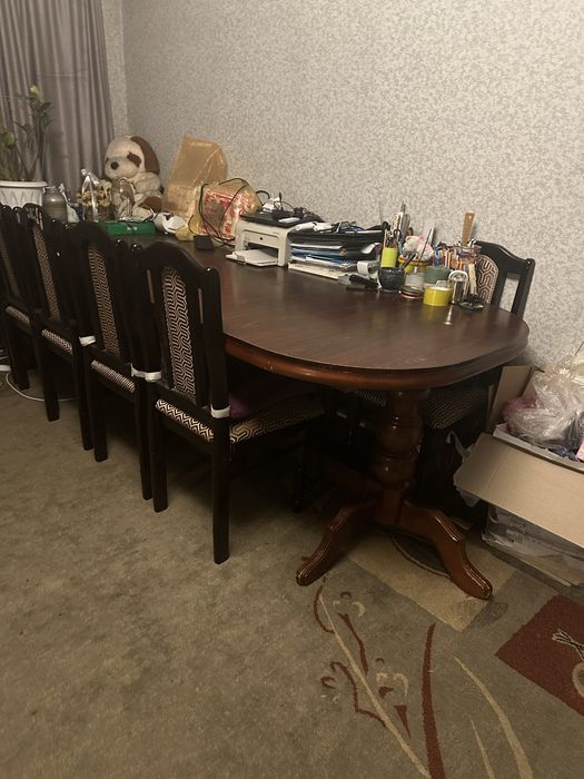 Стол со стульями