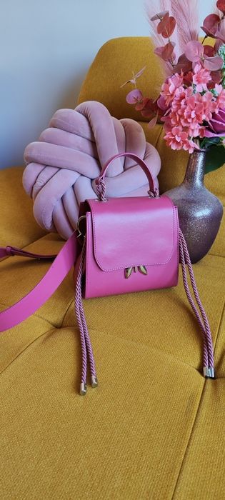 Чанта в актуален за сезона цвят Patrizia Pepe, естествена кожа