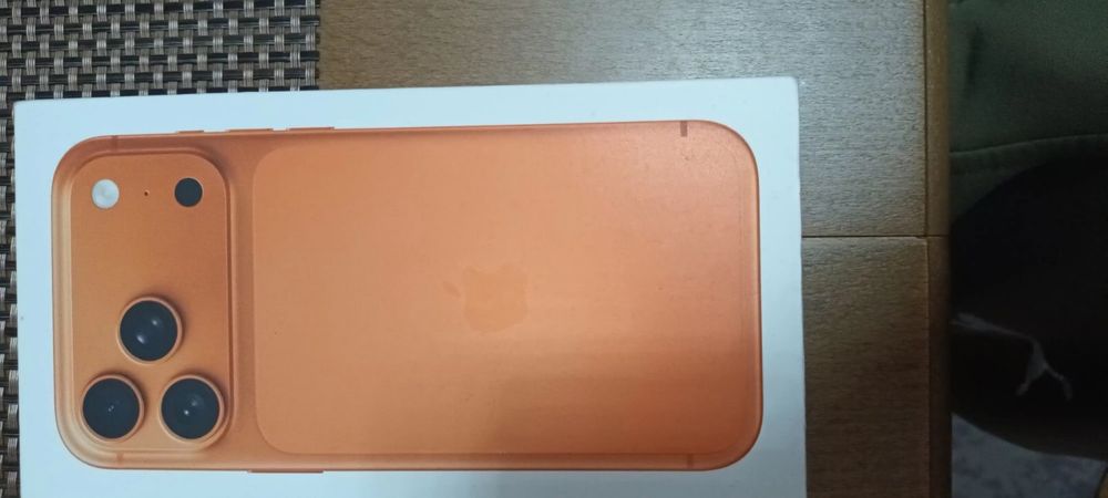 IPHONE 17 PRO MAX 256- 2600лв чисто нов