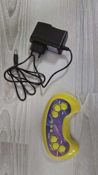 Masinuta electrica cu sunete si baloane de sapun