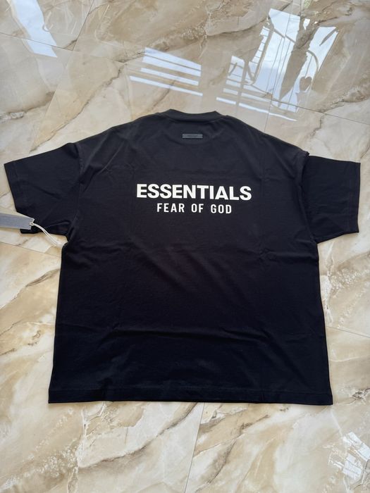 Titlu: Tricou Essentials Fear of God Negru – S