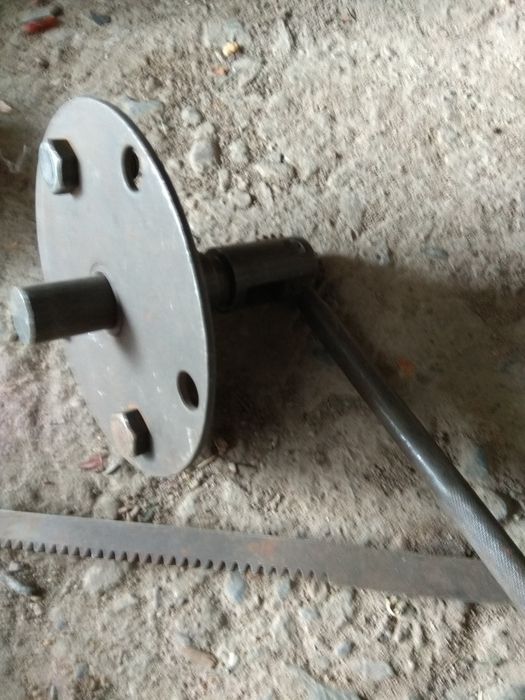 Продам для снятия покрышек