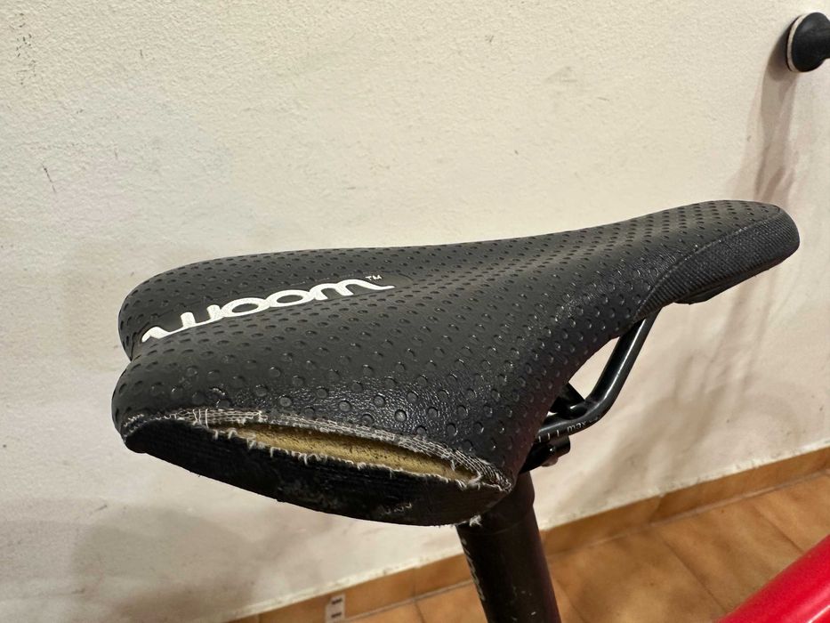 Woom 4 детско колело червено бяло