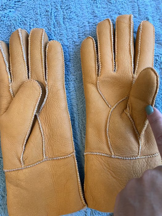 Дамски ръкавици UGG xs нови