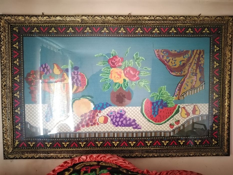 Tablouri cusute și în ulei