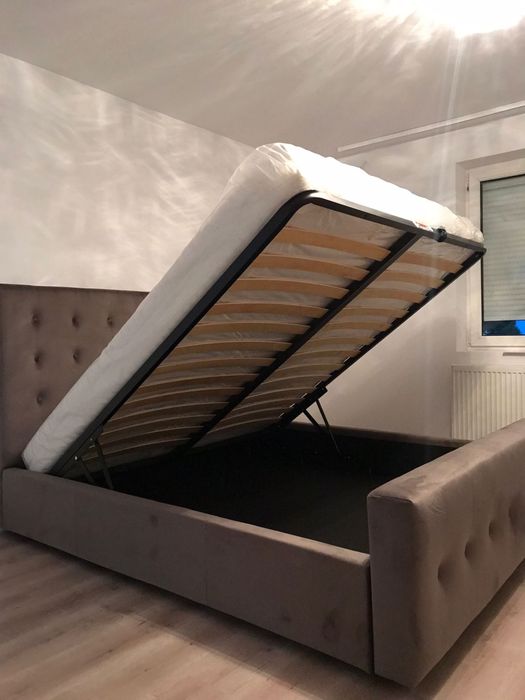 Pat tapițat cu spațiu de depozitare și garanție de la 1350 lei