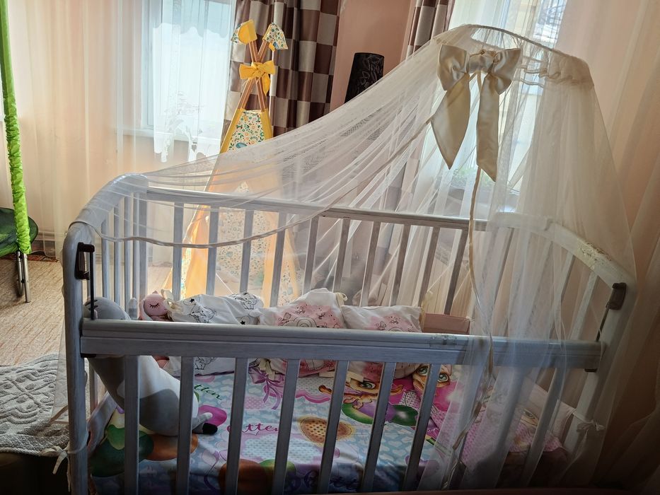 Детская кроватка